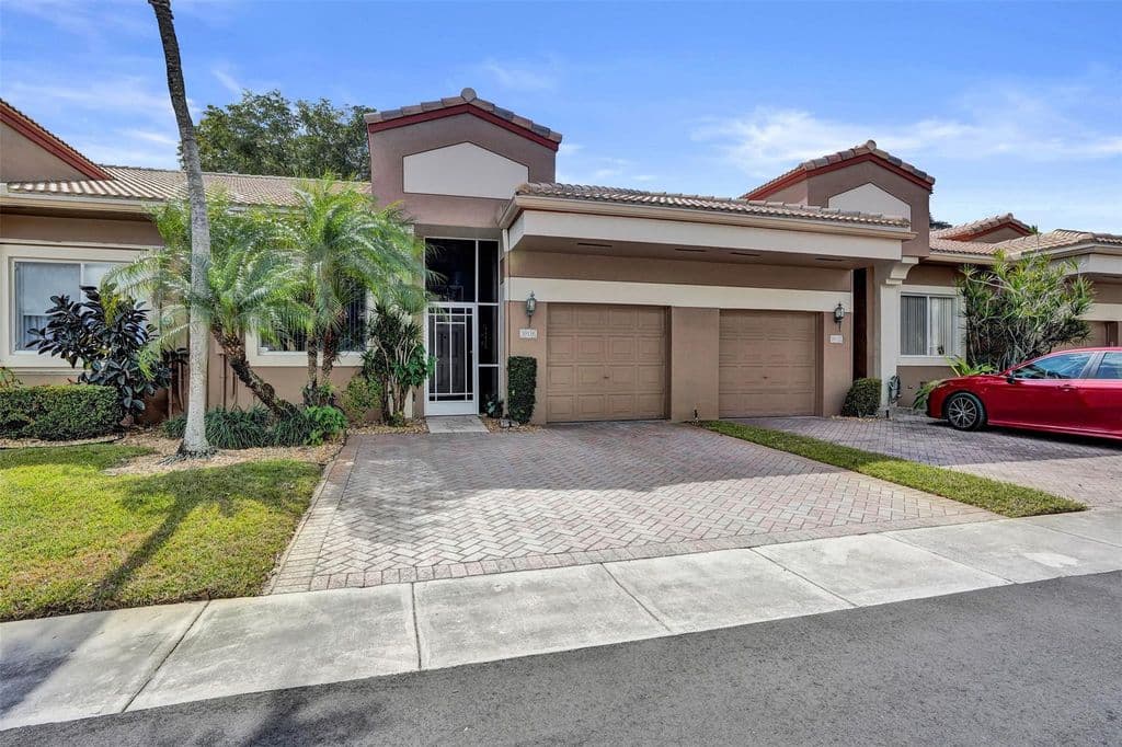 2+1 Müstakil ev — 10116 Lombardy Drive #10116