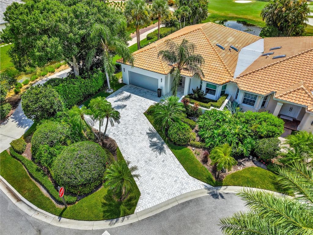 3-bedroom Single-Family Home — 124 Golf Village Boulevard