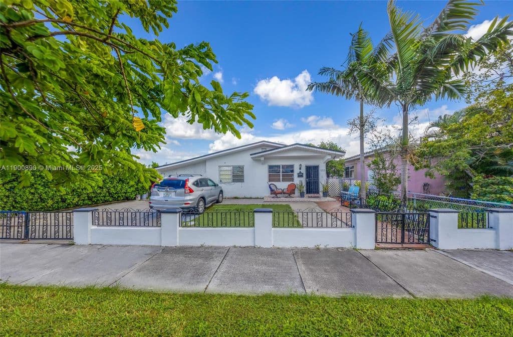 3-bedroom Single-Family Home — 1515 NW 33rd Ave