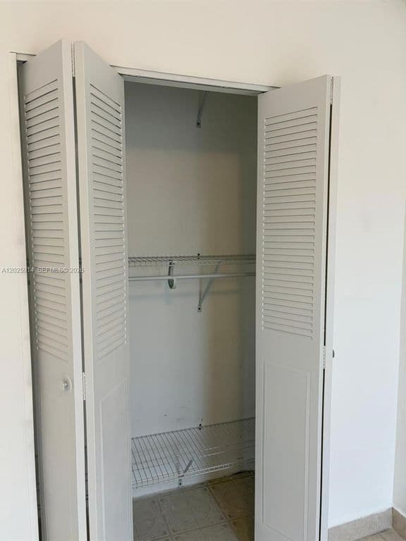 1+1 Condo — 6820 W Flagler St APT 212