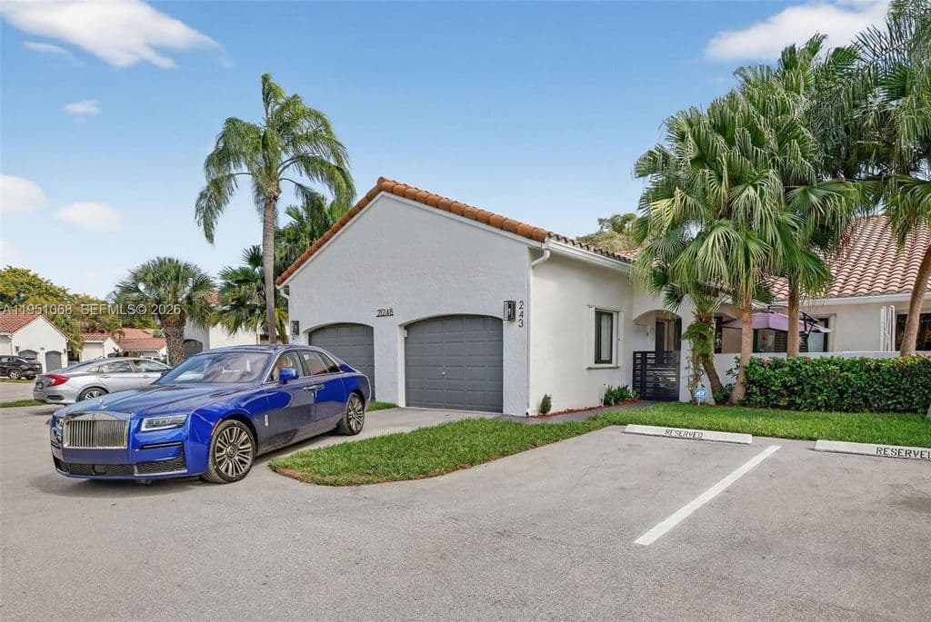 3+1 Mülk — 21248 Harbor Way #24324