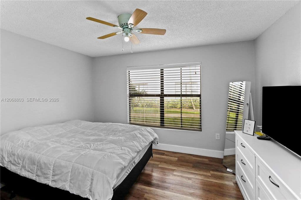 2+1 Condo — 15600 SW 106th Ln APT 1007