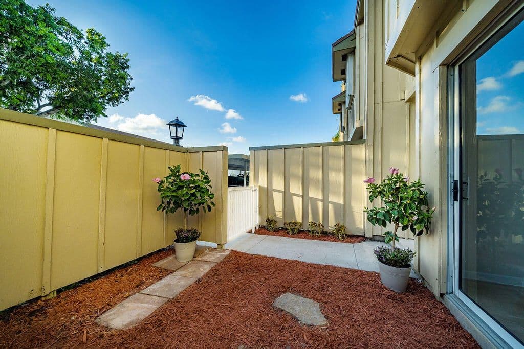 2-bedroom Property — 6207 Riverwalk Lane #5