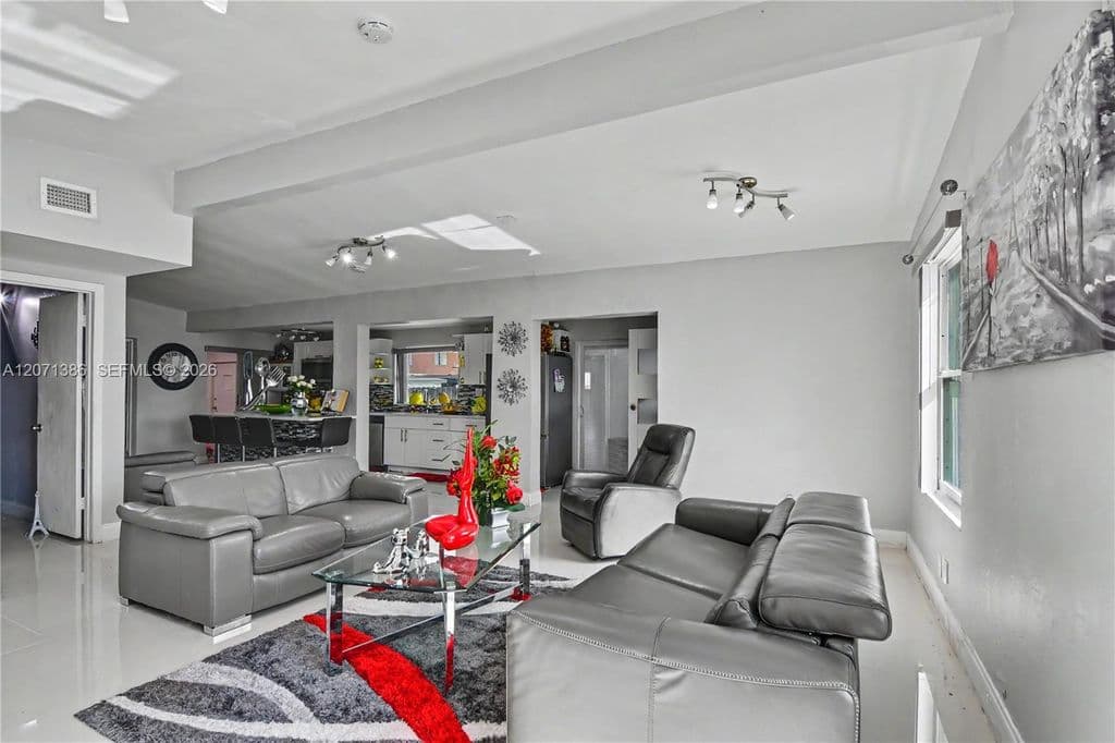 5+1 Müstakil ev — 3538 SW 87th Ct