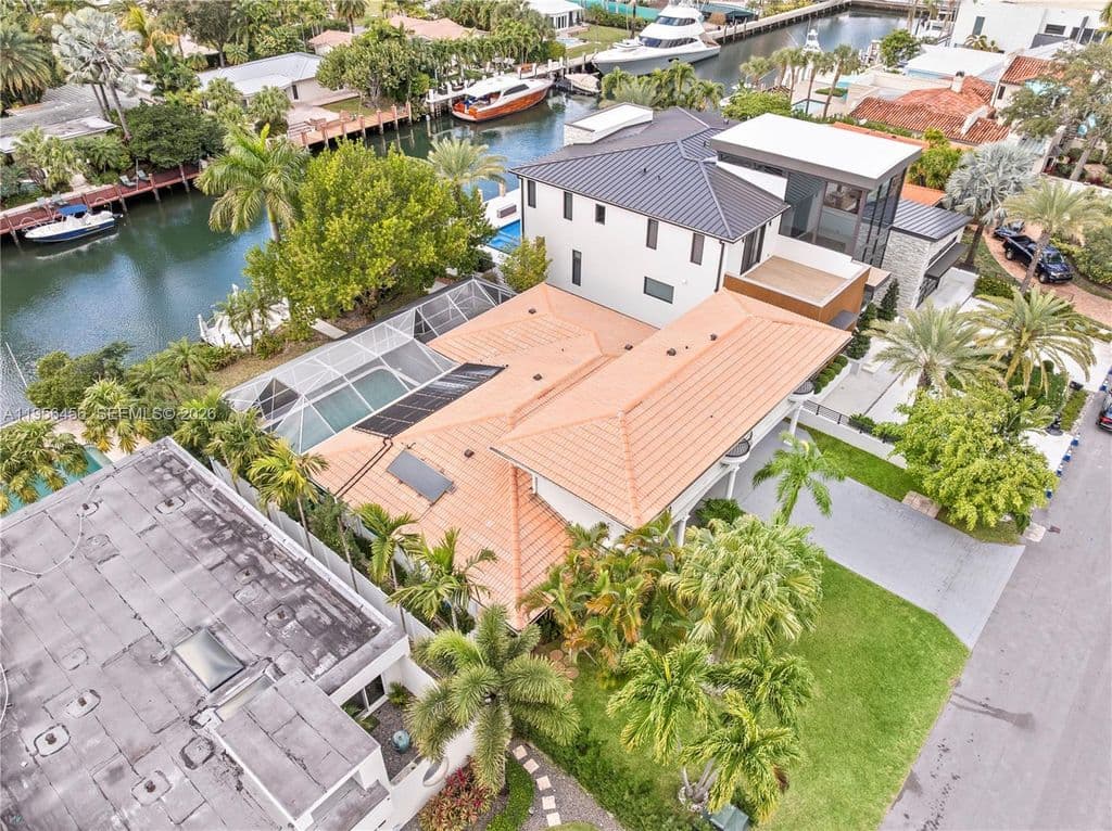 4-bedroom Single-Family Home — 405 Bontona Ave