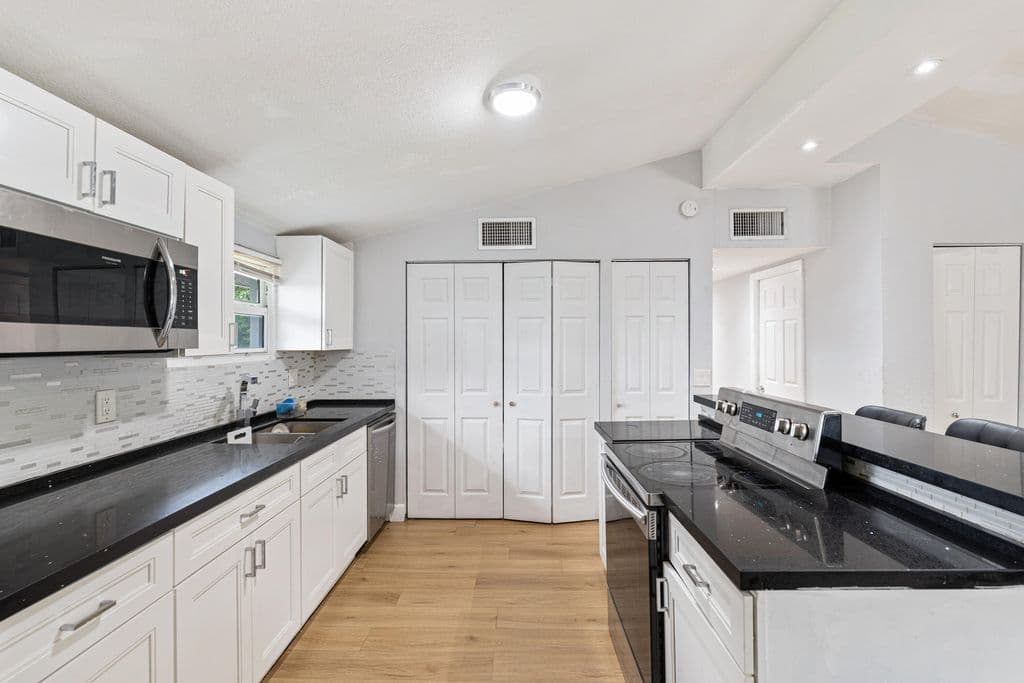 3+1 Müstakil ev — 3872 Mackinac Road