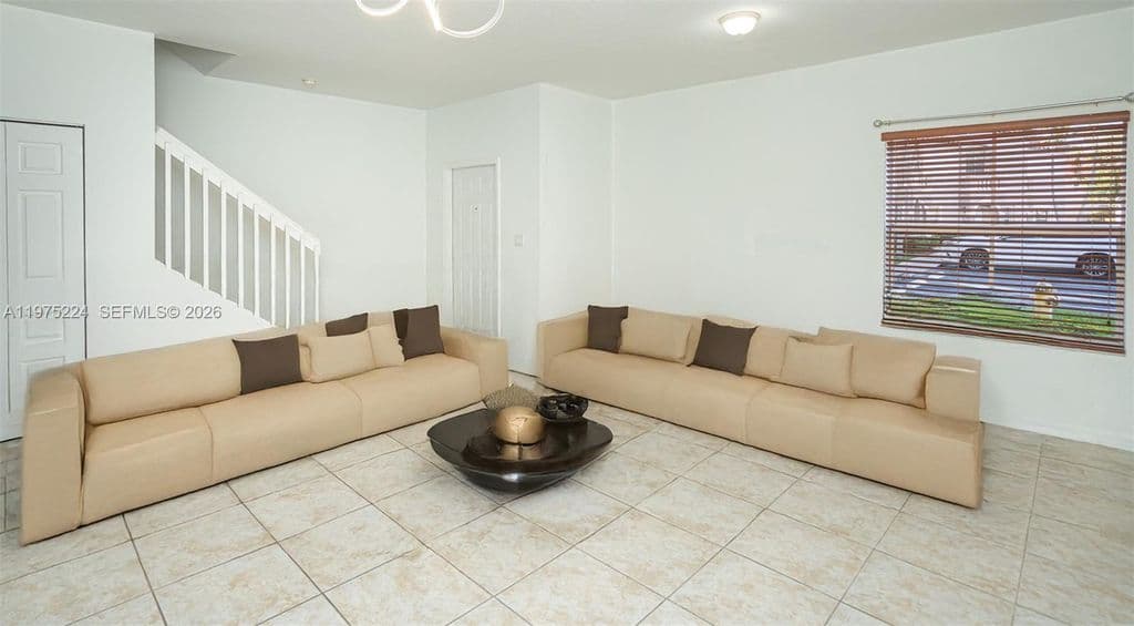 3-bedroom Condo — 14046 SW 49th St #16