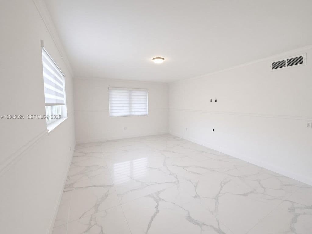4+1 Müstakil ev — 1314 Ferdinand St