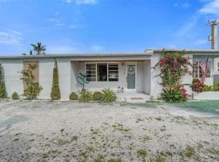 3+1 Müstakil ev — 1991 SW 62nd Ave, West Miami, 33155
