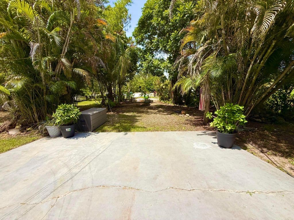 3-bedroom Single-Family Home — 13348 63rd Lane N