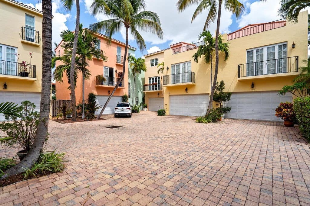 4-bedroom Property — 1123 NE 18TH Avenue