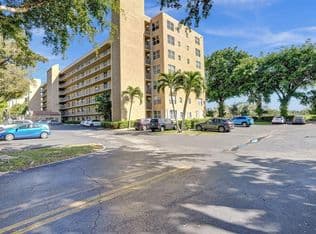 2-bedroom Condo — 4570 NW 18th Ave APT 202, Pompano Beach, 33064