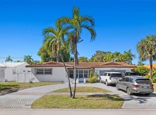 4+1 Müstakil ev — 3460 N 46th Ave, Hollywood, 33021