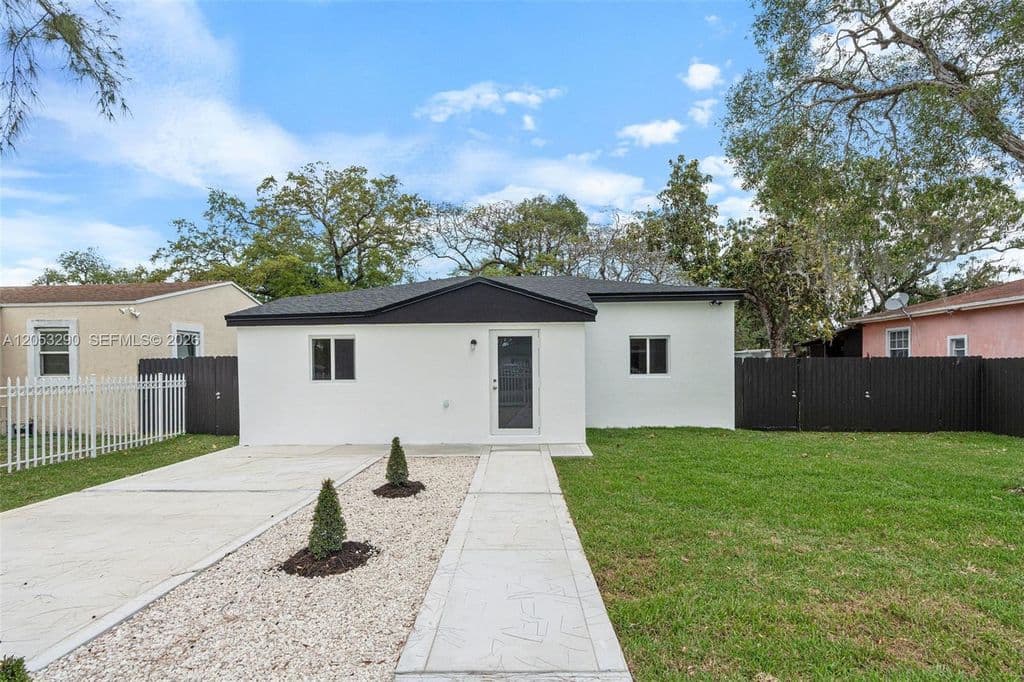 4+1 Müstakil ev — 1305 Dunad Ave