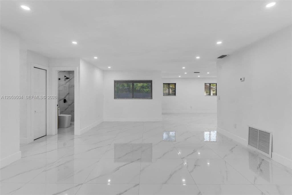4-bedroom Single-Family Home — 11850 SW 206th Ter