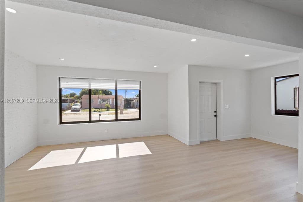 3-bedroom Single-Family Home — 31 W 64th St