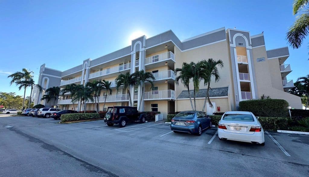 2-bedroom Condo — 10382 NW 24th Place #107