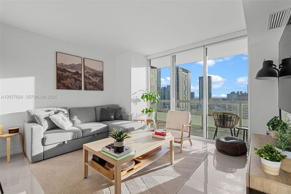 1-bedroom Condo — 50 Biscayne Blvd APT 2507