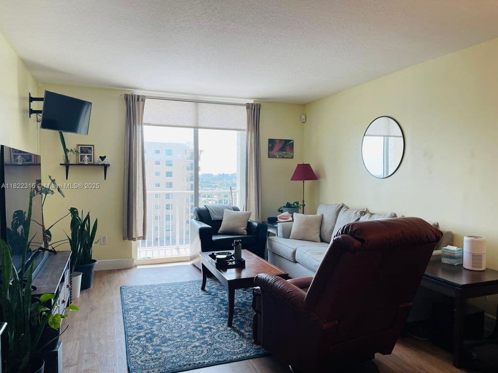 1-bedroom Condo — 117 NW 42nd Ave APT 1506