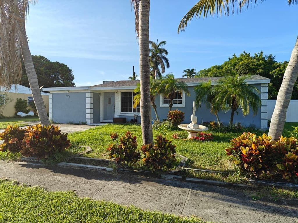 4-bedroom Single-Family Home — 324 Mid Pines Road