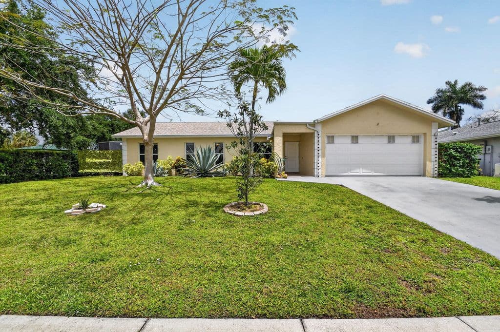 4+1 Müstakil ev — 1262 Essex Drive