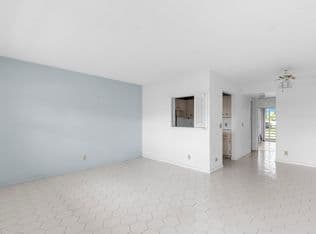 1-bedroom Condo — 72 Ashby B, Deerfield Beach, 33442