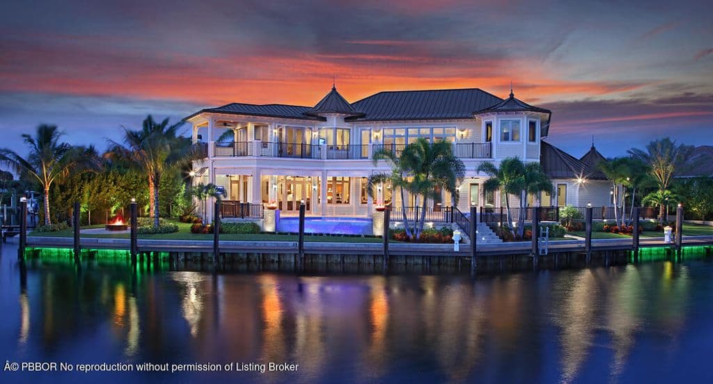 5-bedroom Single-Family Home — 2365 Azure Cir