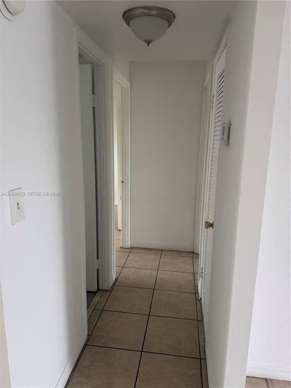 2-bedroom Condo — 1710 NE 191st St APT 411-3