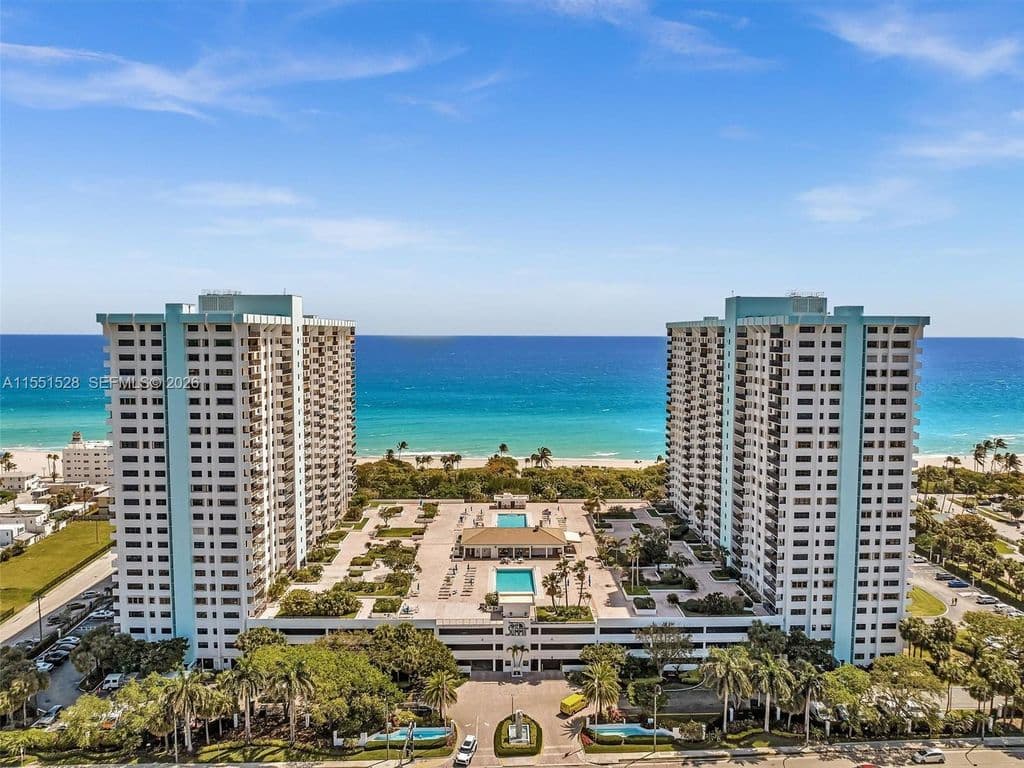 2+1 Condo — 1201 S Ocean Dr APT 1112N
