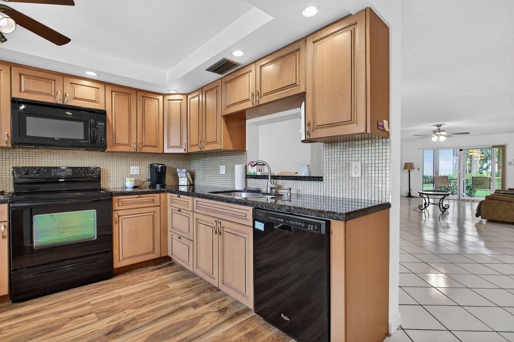 2-bedroom Condo — 2201 Lucaya Bend #A1