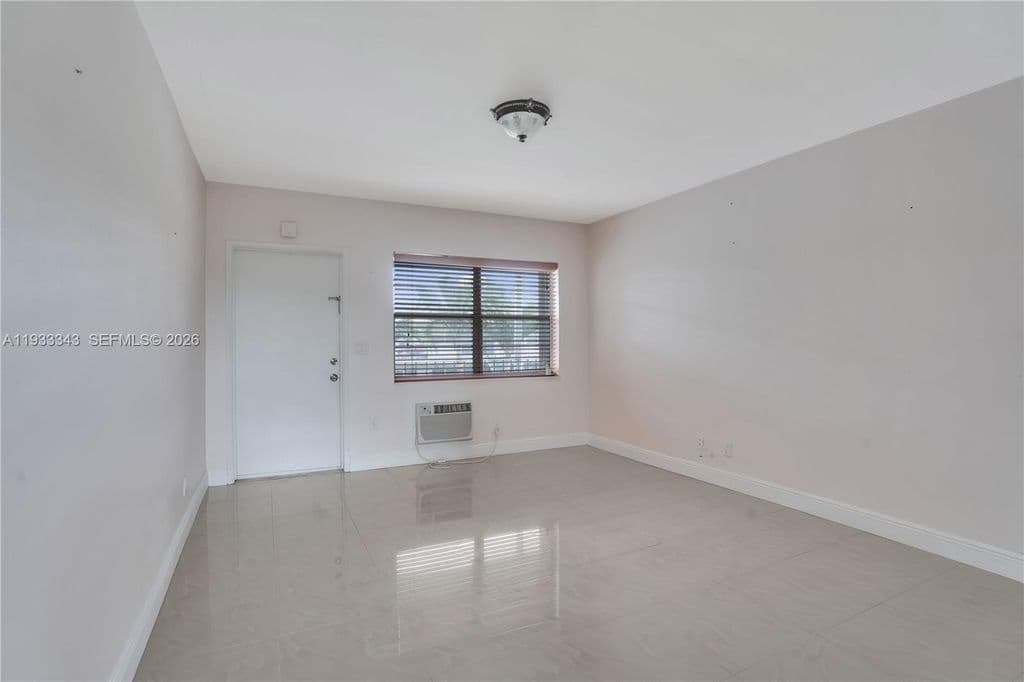 2-bedroom Condo — 7401 Pines Blvd APT 221