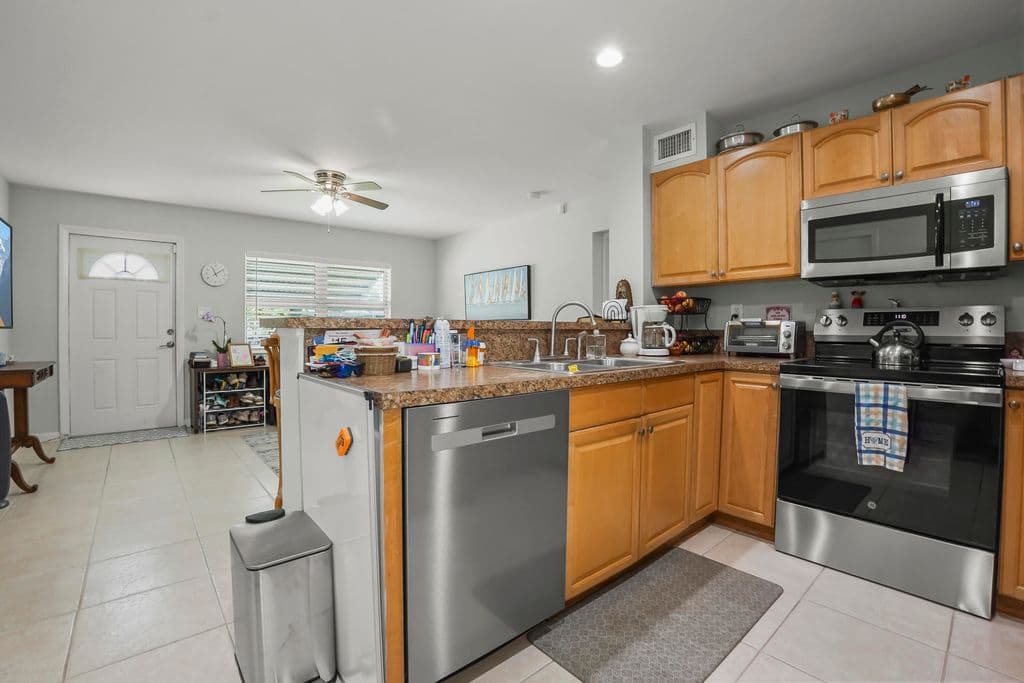 2-bedroom Single-Family Home — 3231 Vassallo Avenue