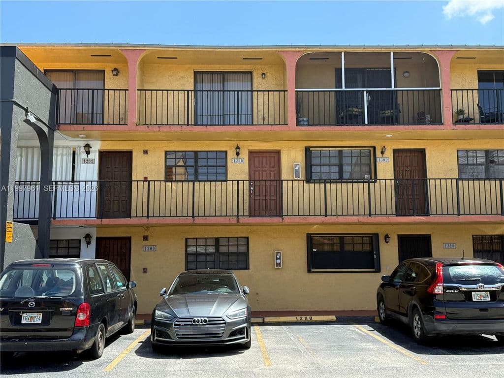 2-bedroom Condo — 1298 W 51st Pl #D-29