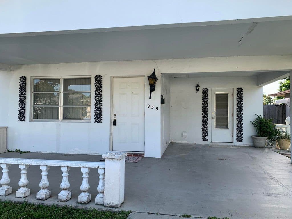 2-bedroom Single-Family Home — 955 NW 69TH Avenue
