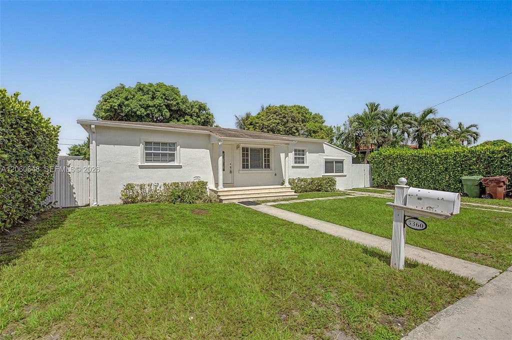 4+1 Müstakil ev — 5360 W 2nd Ave