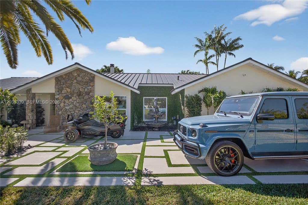 4-bedroom Single-Family Home — 15050 SW 167th St