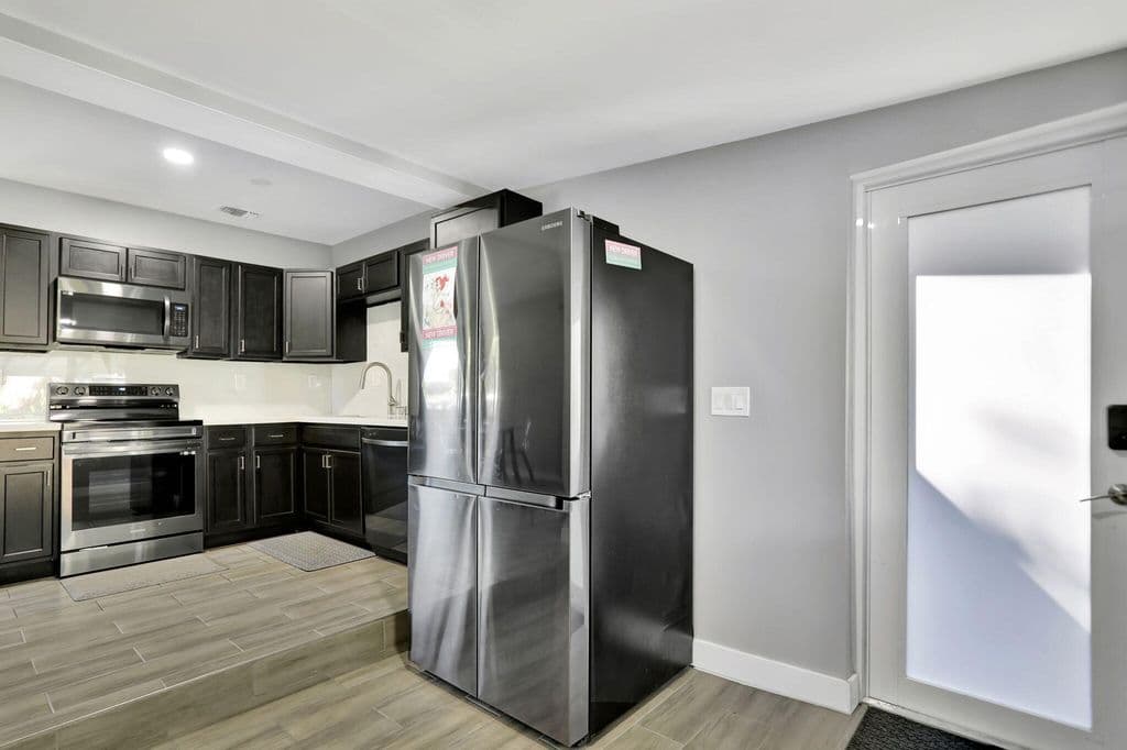 3+1 Müstakil ev — 3440 NW 8th Court