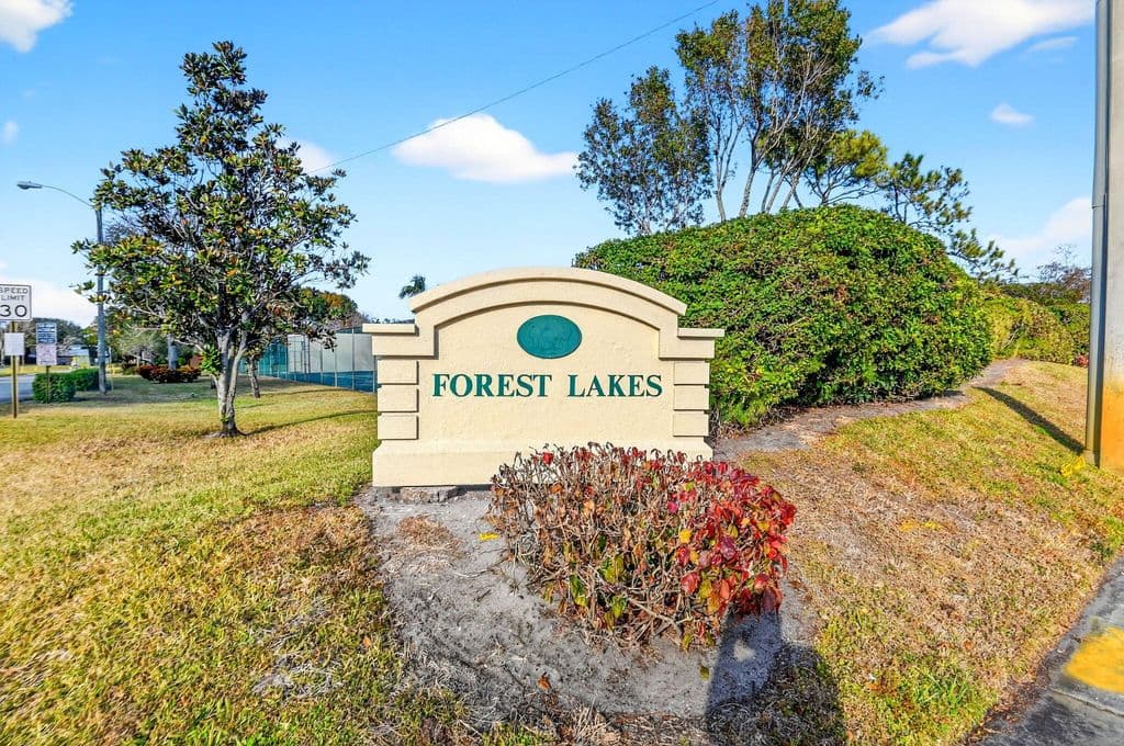 3-bedroom Property — 1545 W Forest Lakes Circle W #B