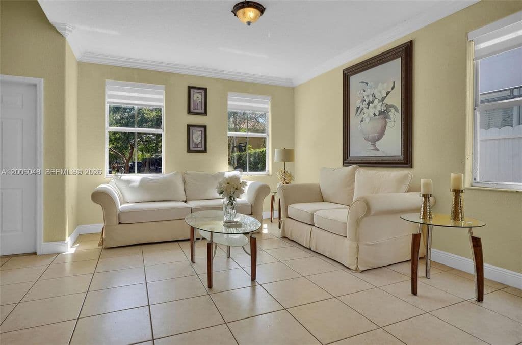 5-bedroom Single-Family Home — 6114 SW 158th Psge