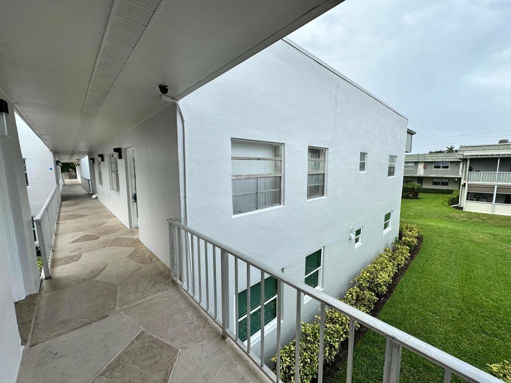 2+1 Condo — 811 Flanders Q
