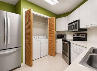 2-bedroom Condo — 6276 NW 186th St APT 305, Hialeah, 33015