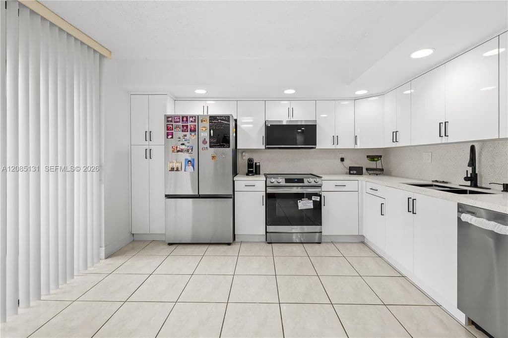 3+1 Condo — 8400 SW 133rd Avenue Rd APT 107