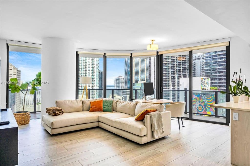 2-bedroom Condo — 45 SW 9th St APT 2103