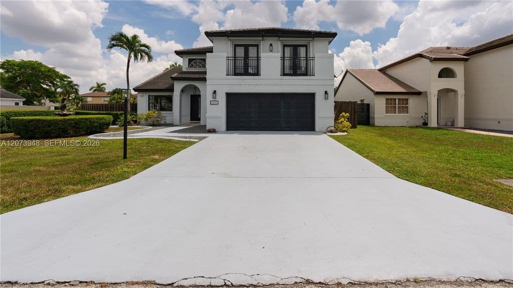 4+1 Müstakil ev — 7301 SW 159th Ave