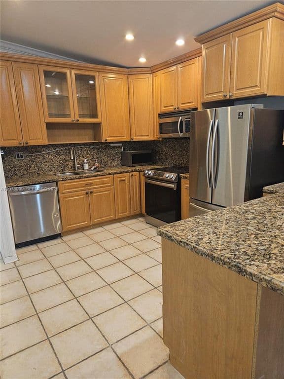 2+1 Mülk — 10634 SW 75th Ln
