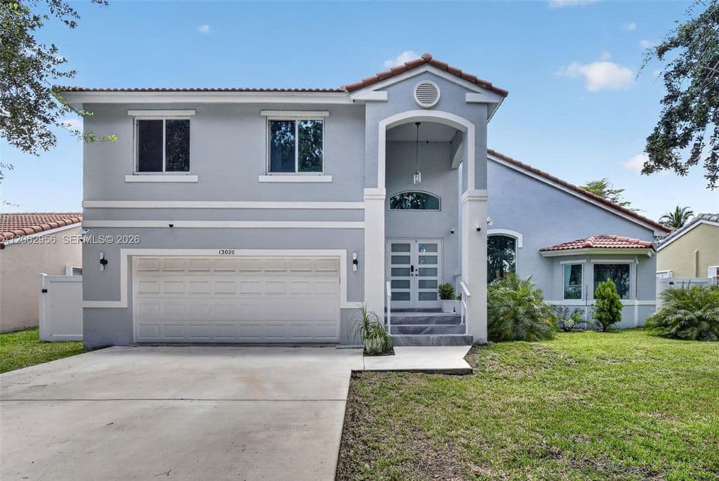 4+1 Müstakil ev — 13020 SW 17th Ct