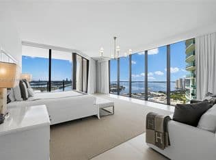 4-bedroom Condo — 1000 Biscayne Blvd Unit 3701, Miami, 33132