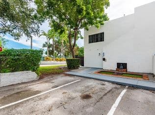 2+1 Townhouse — 7101 SW 113th Ave, Miami, 33173