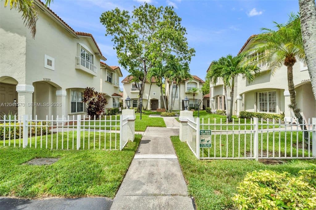 2-bedroom Single-Family Home — 10857 NW 8th St