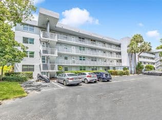 2+1 Condo — 112 Royal Park Dr APT 3A, Oakland Park, 33309